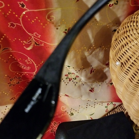 Wide Frame Sunglasses - Skull & Flowers - Picture 7 of 8